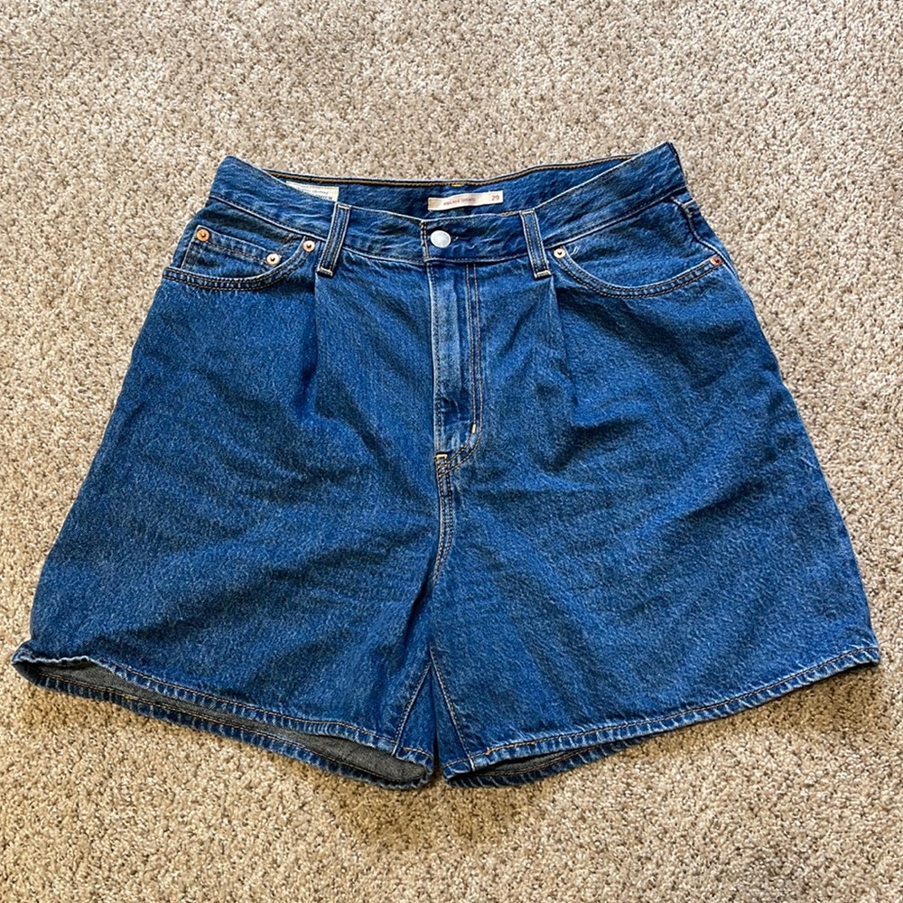 Levi’s Ribcage Jean Shorts
